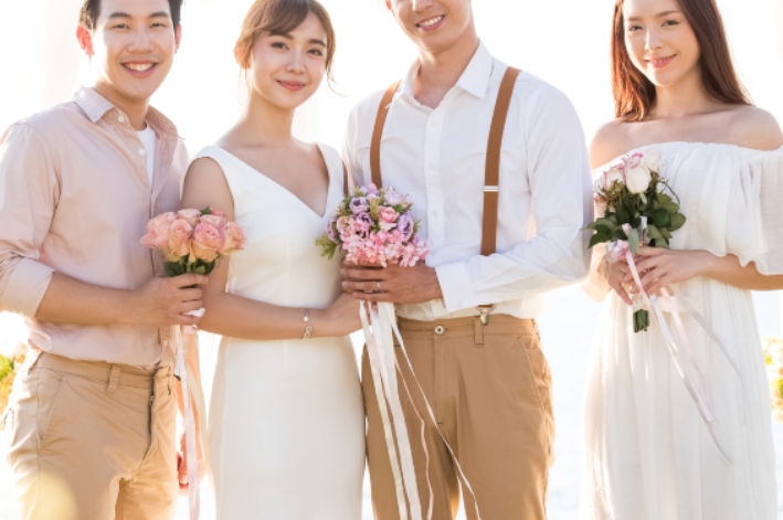 実際に結婚内祝いとしてカタログギフトを贈った人々の声