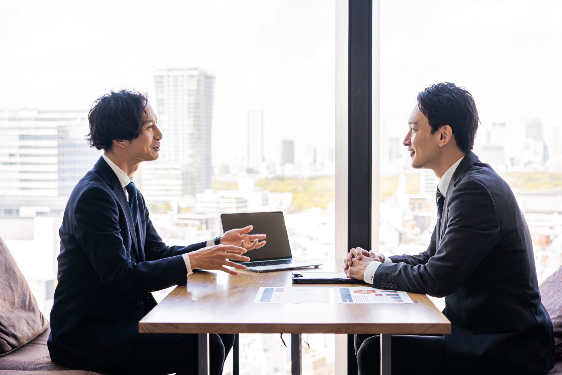 取引先・会社訪問時に喜ばれる手土産の選び方